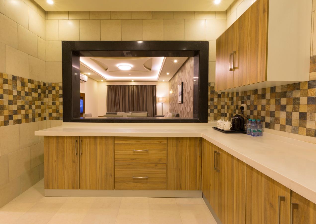 Ayam Lilian Aparthotel 布赖代 外观 照片