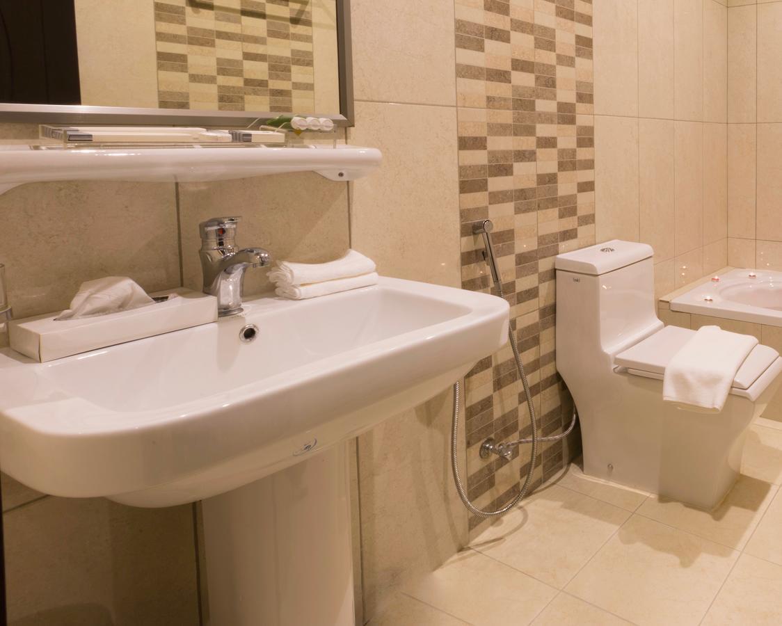 Ayam Lilian Aparthotel 布赖代 外观 照片