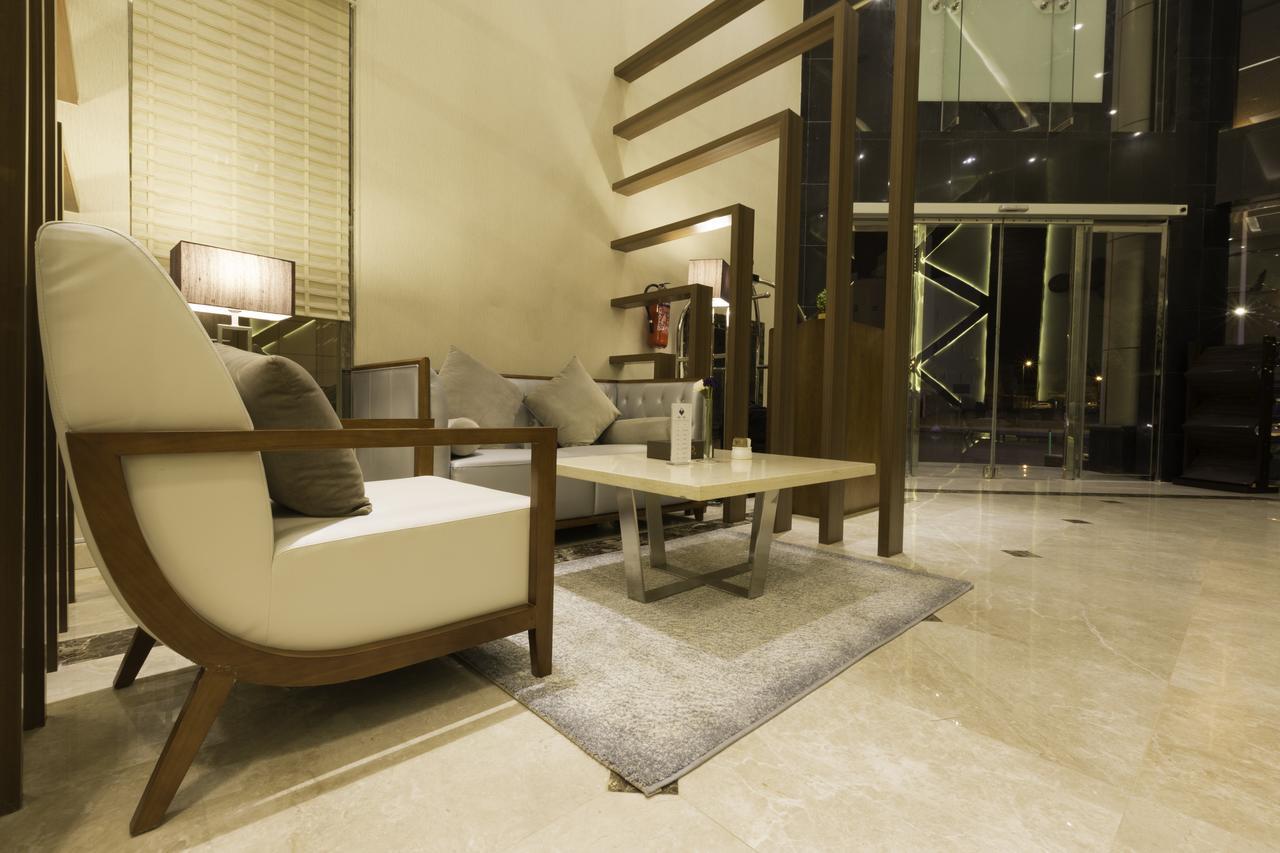 Ayam Lilian Aparthotel 布赖代 外观 照片